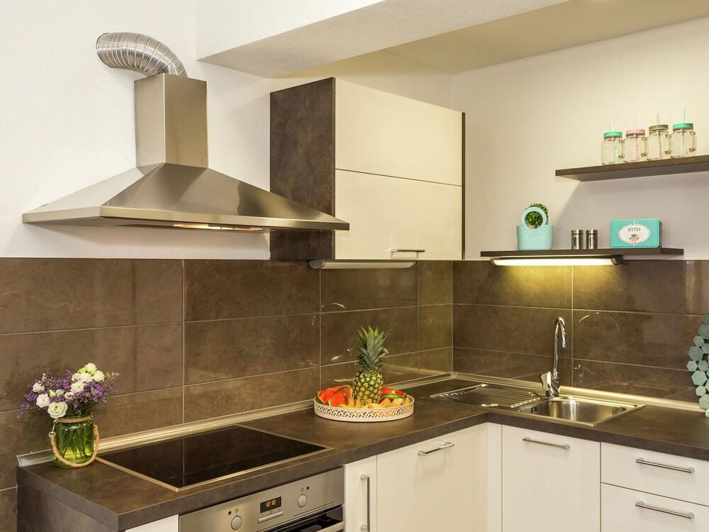 Beautiful Villa in Kastel Novi With Pool