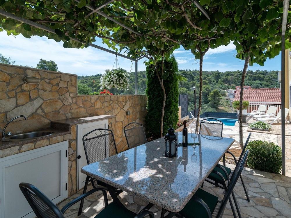 Apartment in Trogir Near Unesco Old Town