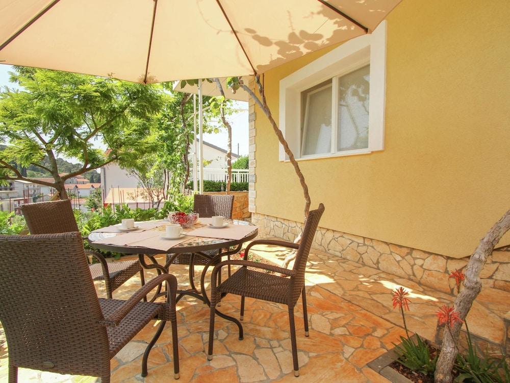 Apartment in Trogir Near the Beach