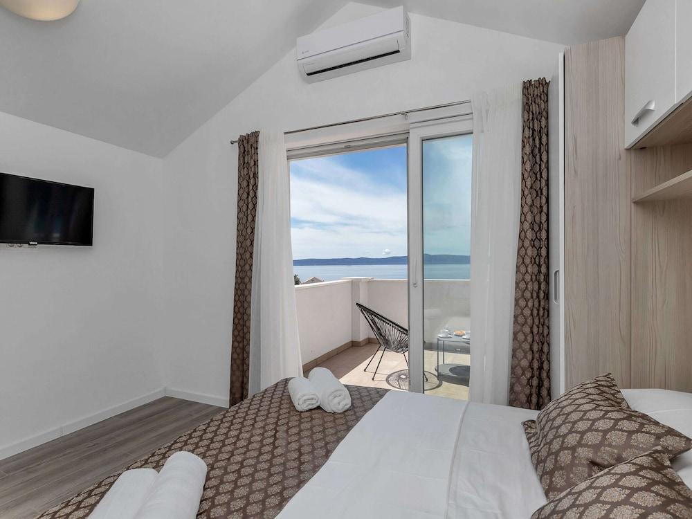 Stunning Villa in Drasnice With Private Pool