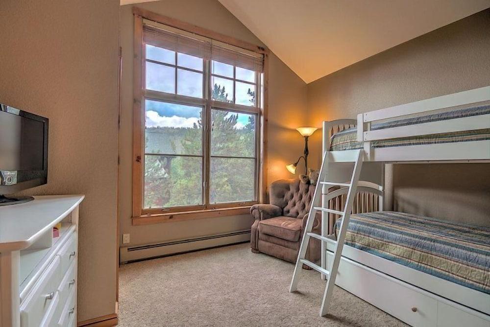 1840-4 Seasons Townhomes