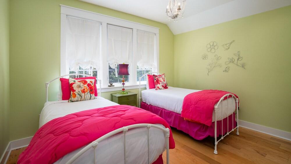 Bungalos 2481g 4BR Loft 4BA 10