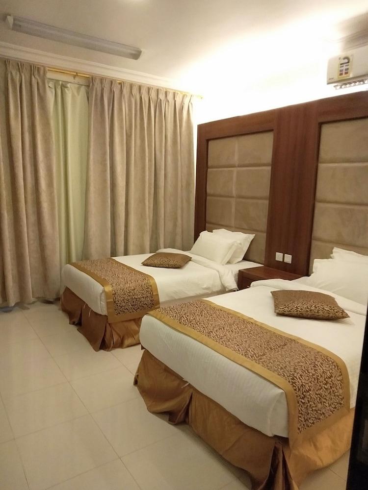 CAPITAL O512 Reef Al Madina