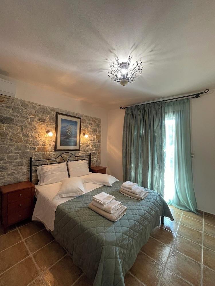 Skiathos Island Villas