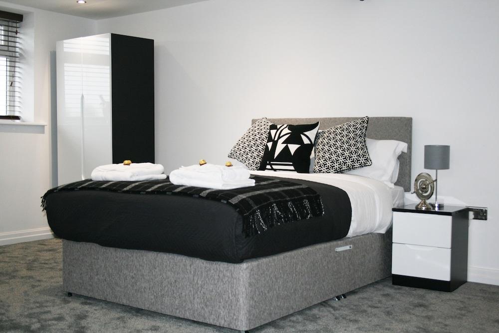 White House Aparthotel