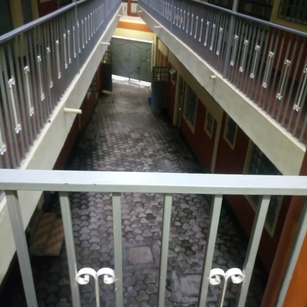 Cherika Hotel & Suites