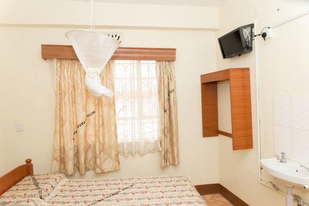 Sixty Two Paradise Hotel