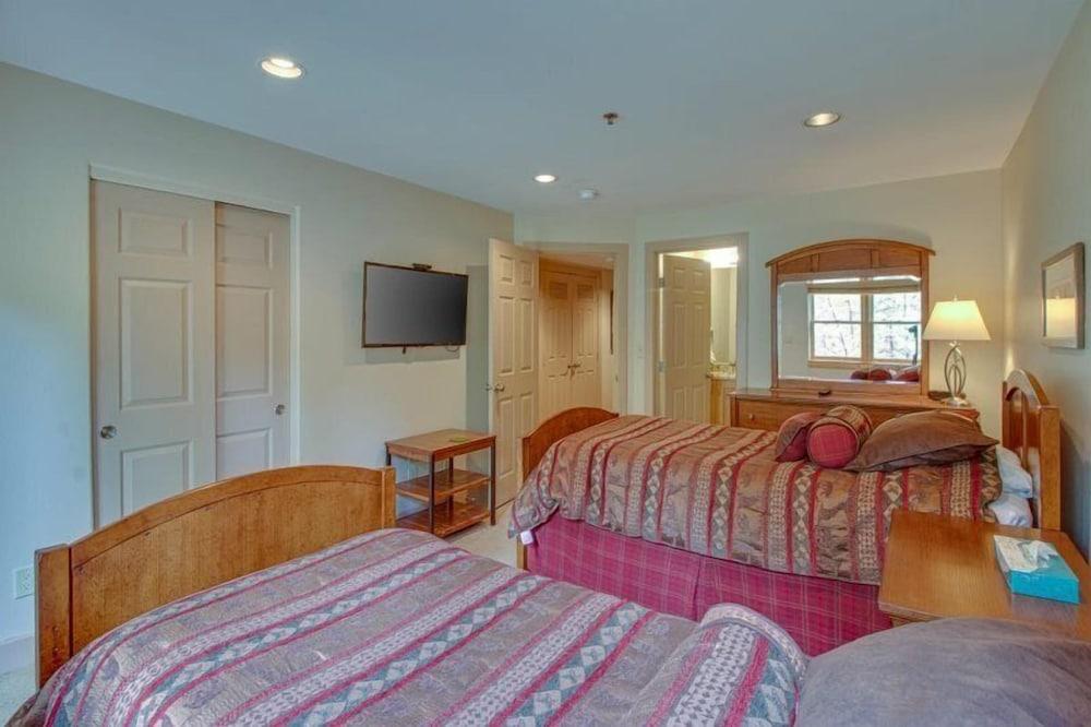 1994 Starfire Townhomes