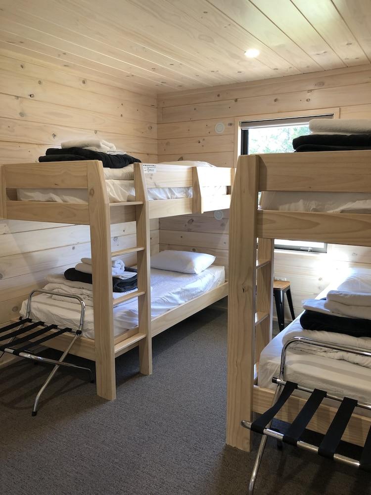 Lakes Edge Holiday Park