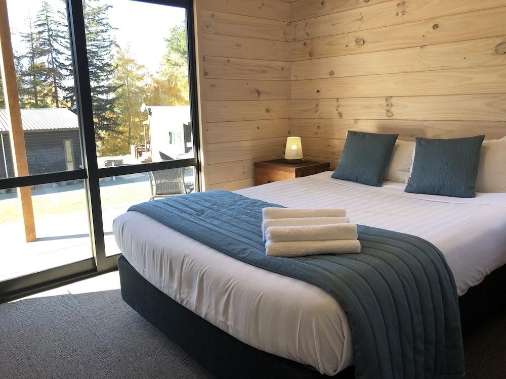 Lakes Edge Holiday Park