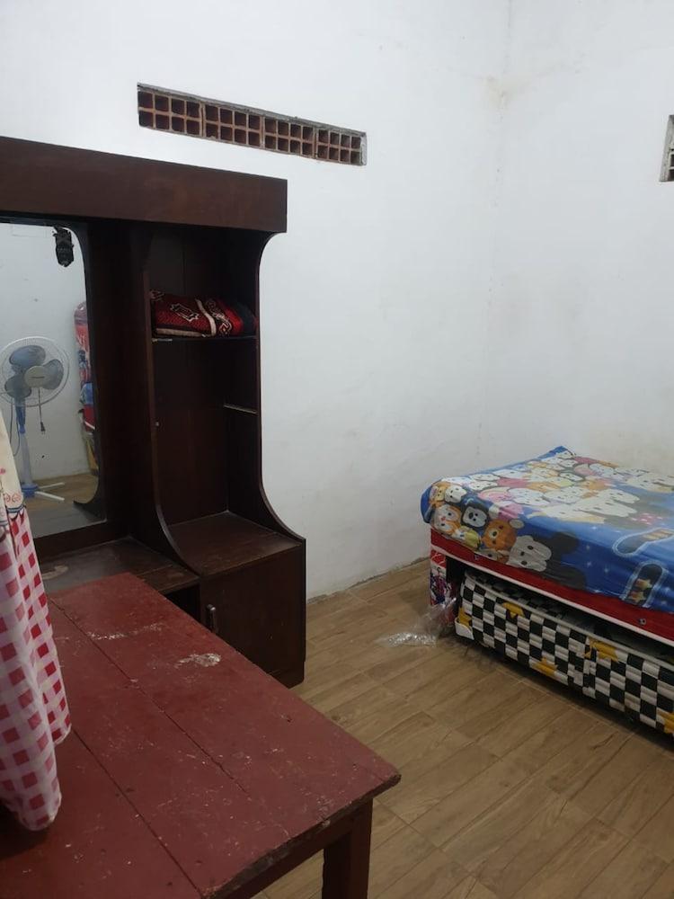 Homestay Mas Arjuna - Female Only