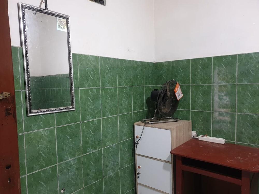 Homestay Mas Arjuna - Female Only