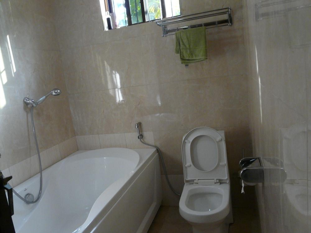 Banana House - Hostel