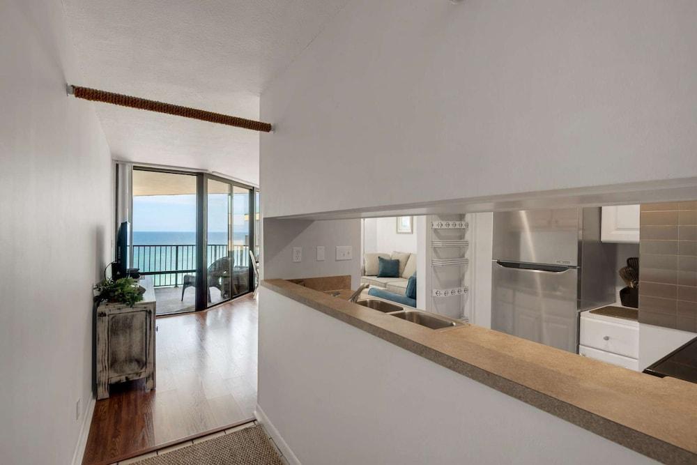 Sunbird Beach Resort 1211 E