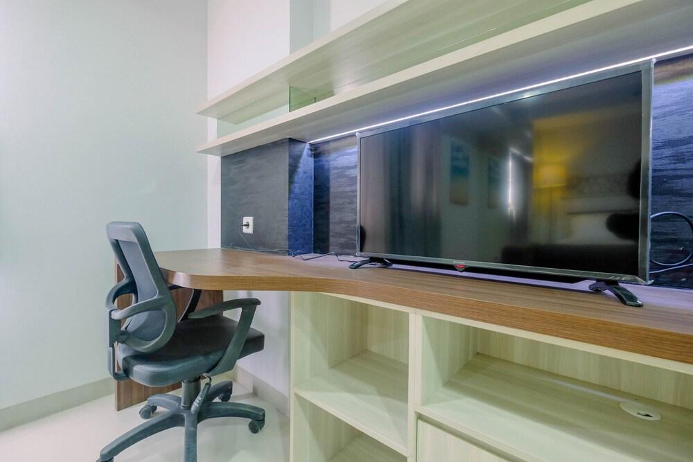 Trendy and Spacious Studio Azalea Suites Apartment