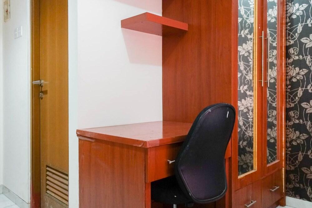 Comfortable Studio Apartment at Margonda Residence 2