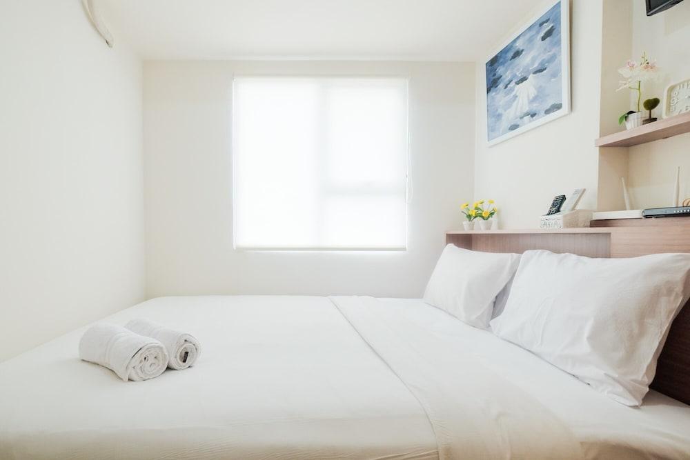 Spacious and Comfortable 2BR Cinere Resort Apartment