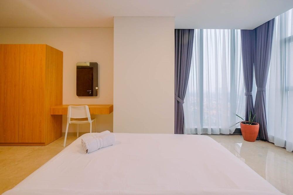 Modern and Spacious 2BR L'Avenue Apartment