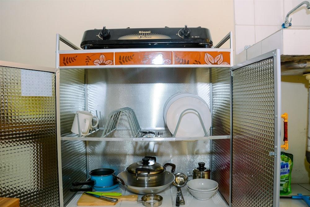 Compact Studio Room Kebagusan City Apartment