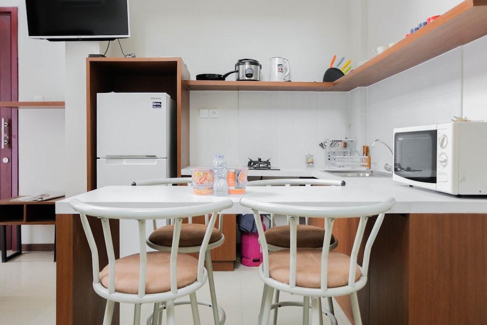 Pool View 3BR Apartment at Asatti BSD City