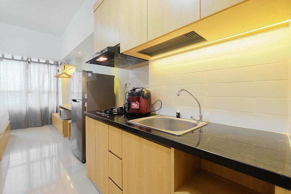Modern Studio @ Springlake Summarecon Apartment