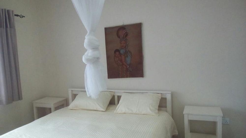 Mwaiseni Maisonettes