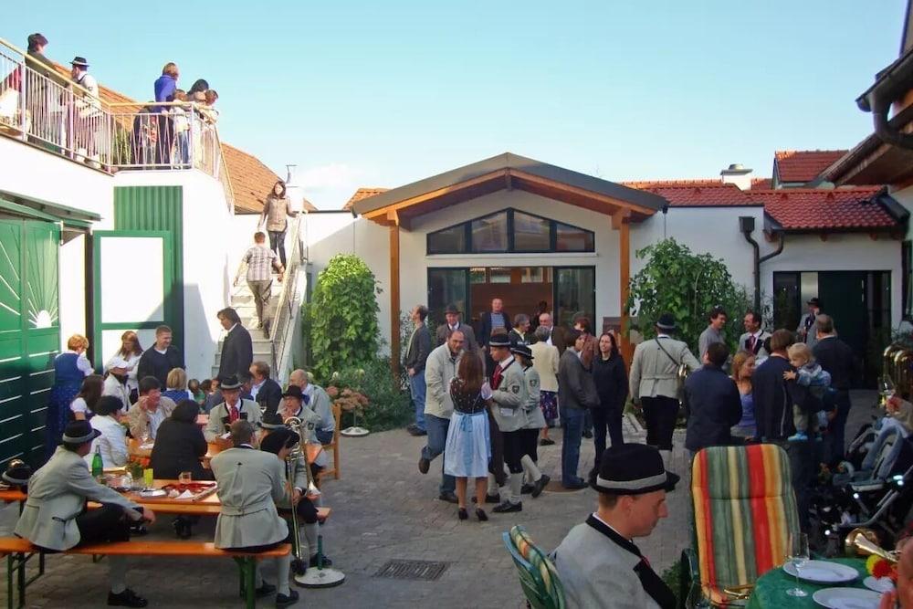 Familie Bauer – Bioweingut Bauer