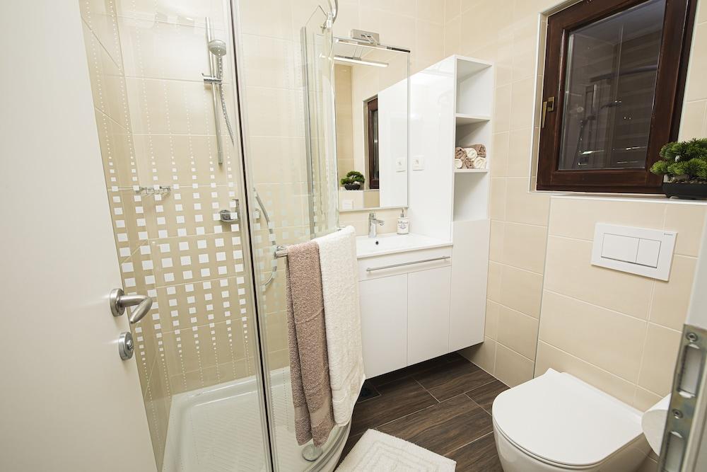 Sea View Apartment Mirjam