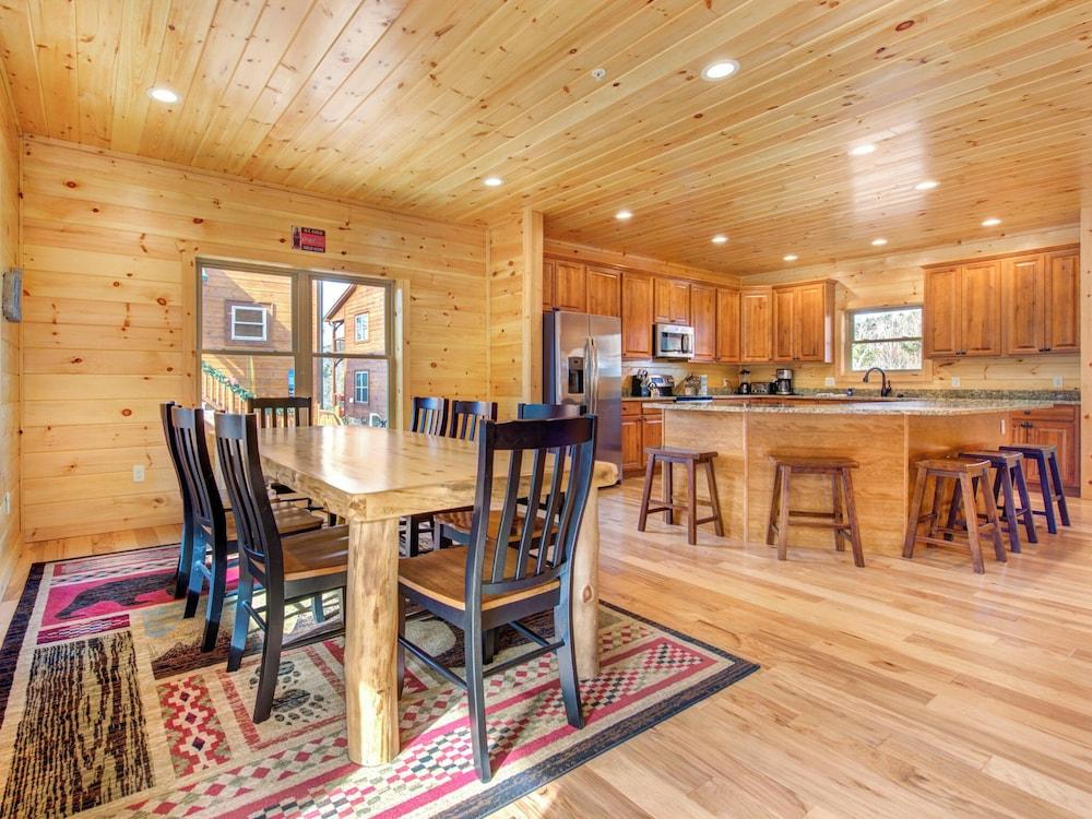 Gatlinburg Escape by Jackson Mountain Rentals