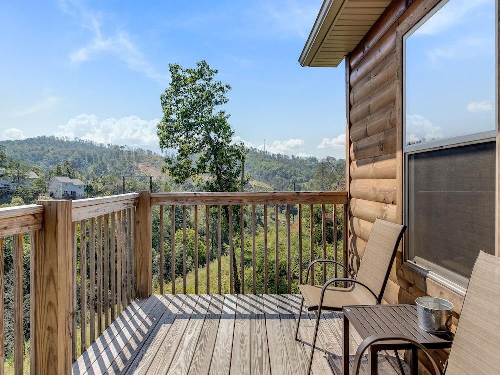 Emily's Hideaway by Jackson Mountain Rentals