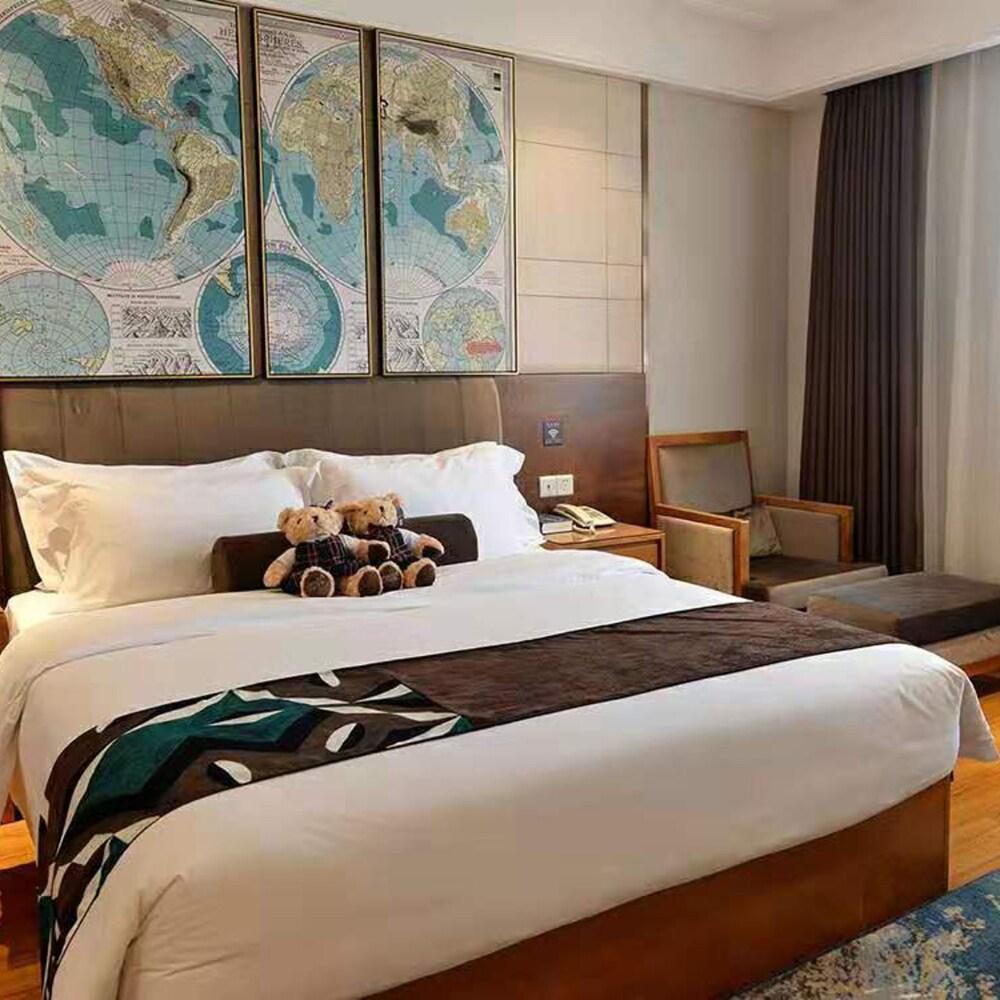 James Joyce Coffetel Dali Zhicheng