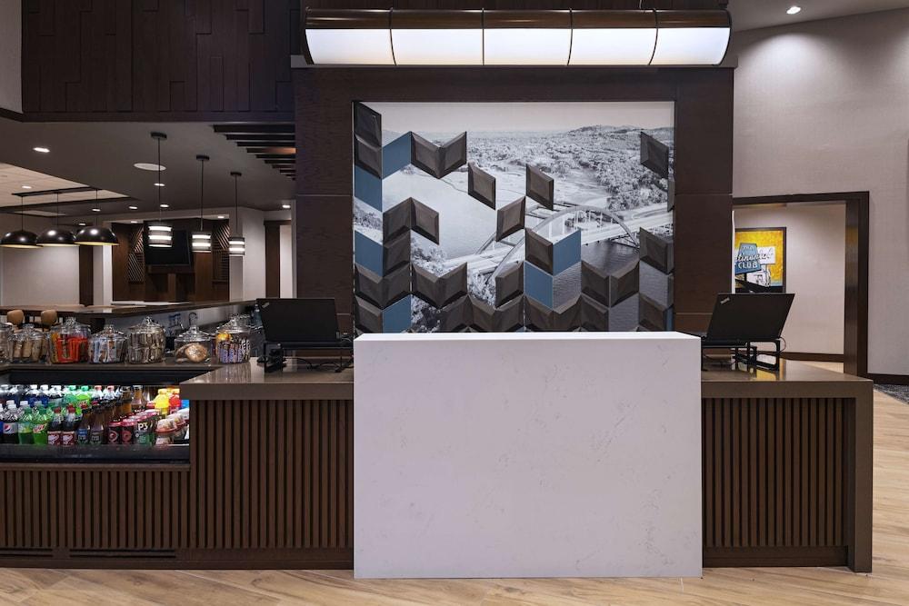 Hyatt Place Austin / Lake Travis / Four Points