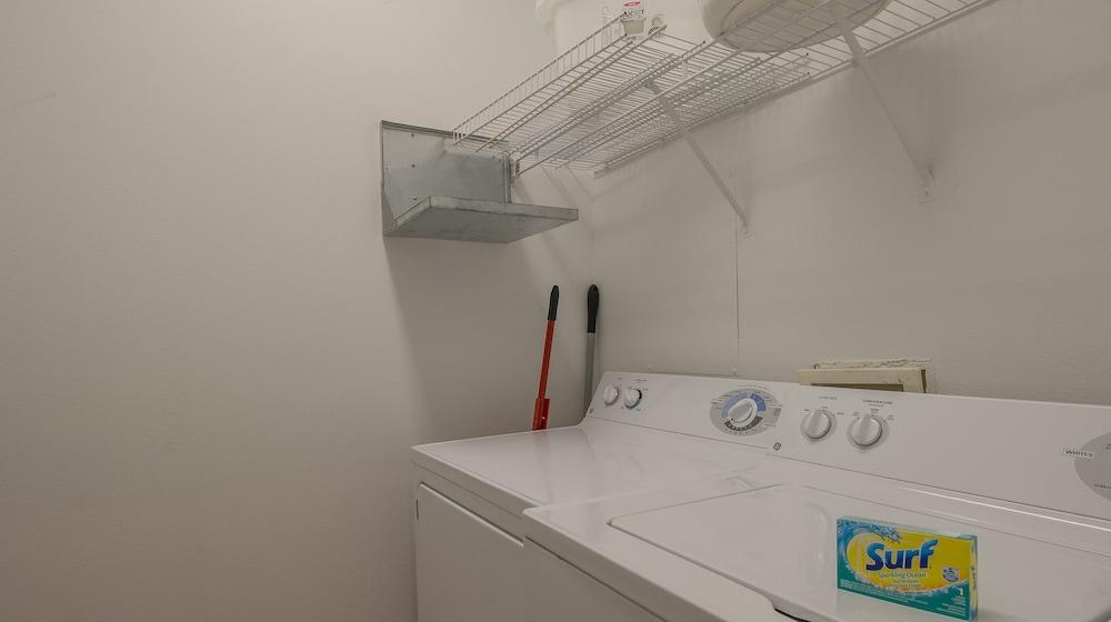 Legacy I 1305 Penthouse