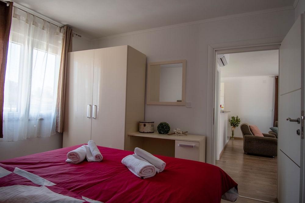 Villa for 6 persons with private pool