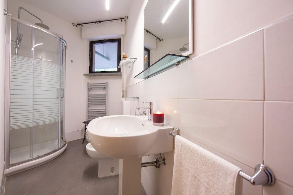 Francesca 2 600m From Sea