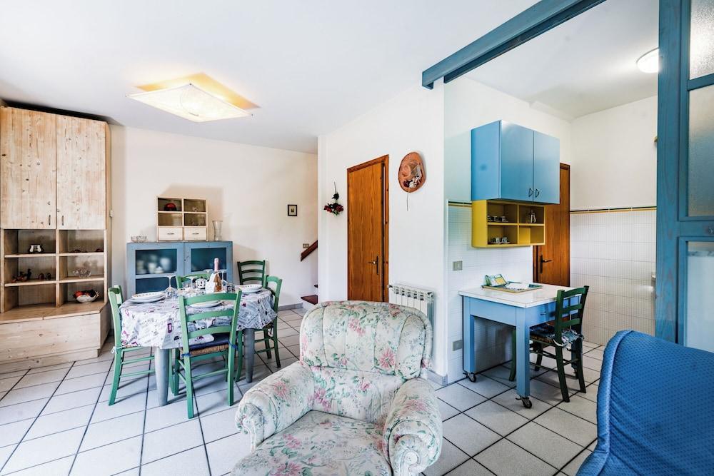 La Chimera 700m from sea