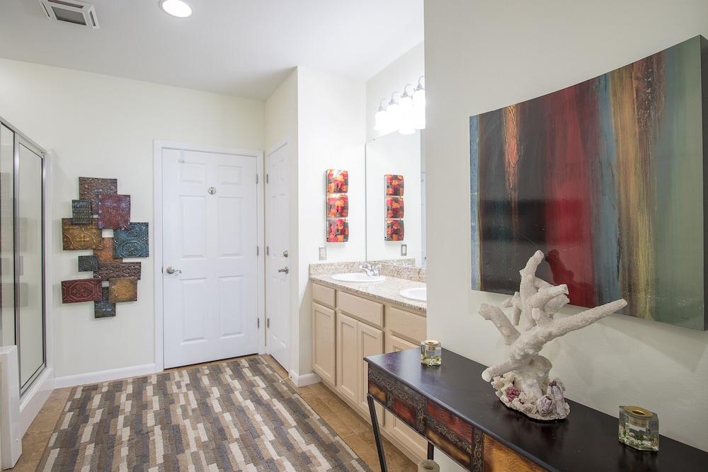 Legacy I 1403 Penthouse