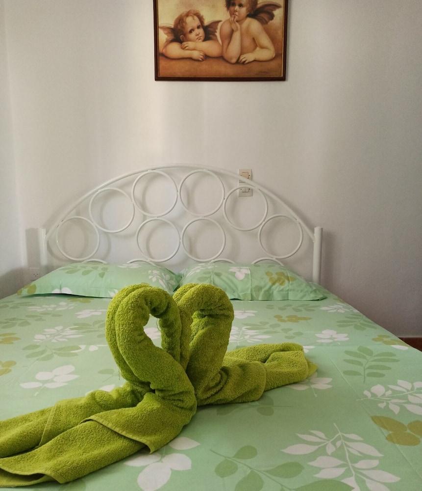 Julia Holiday Apartments