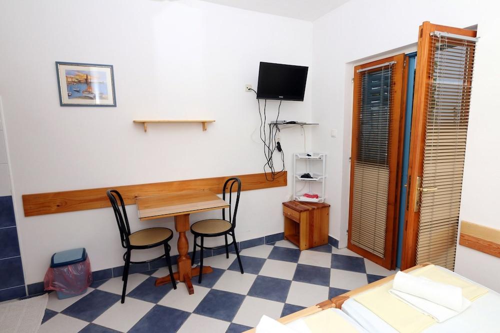 Pansion Ivan, Sućuraj