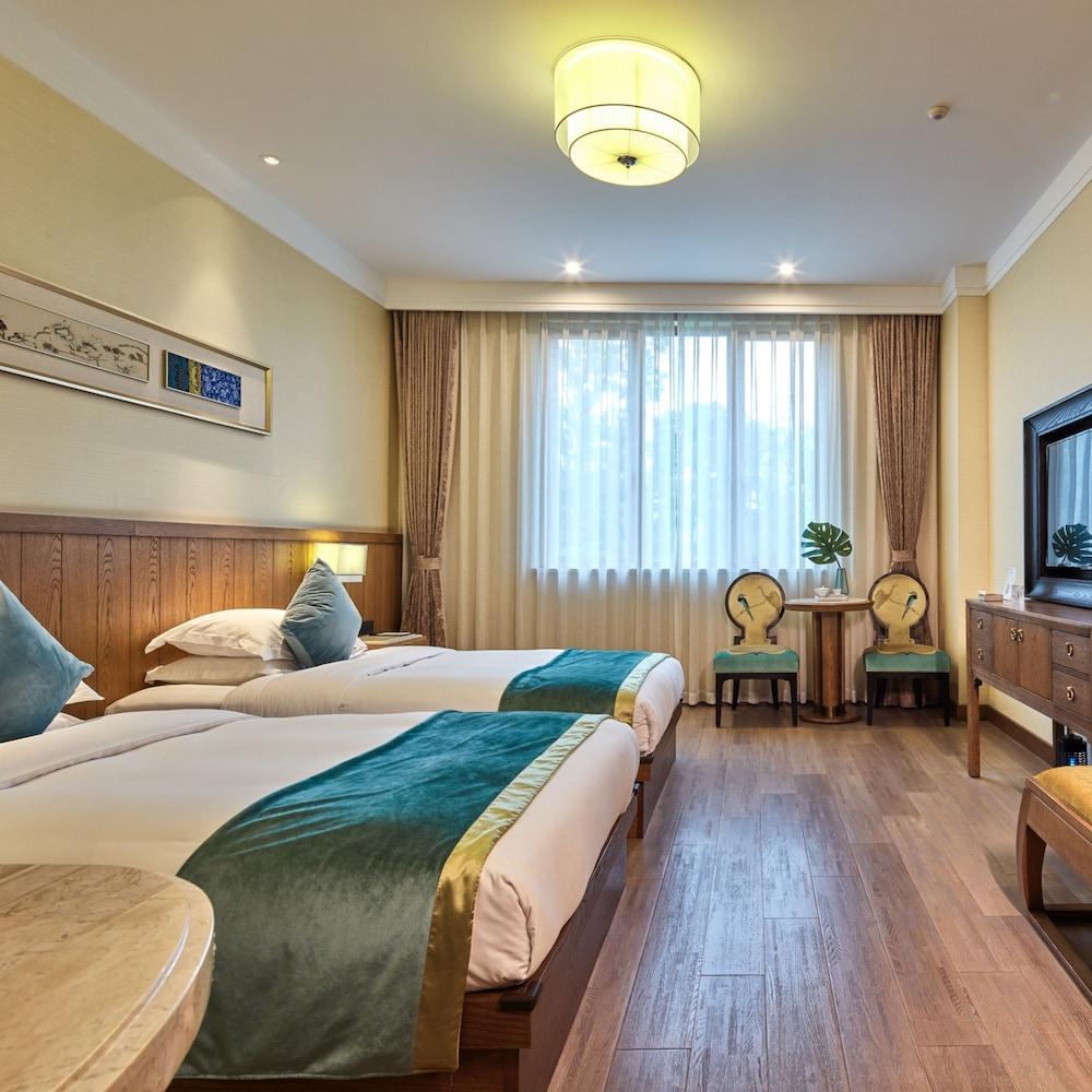 Friendsship Express Hotel