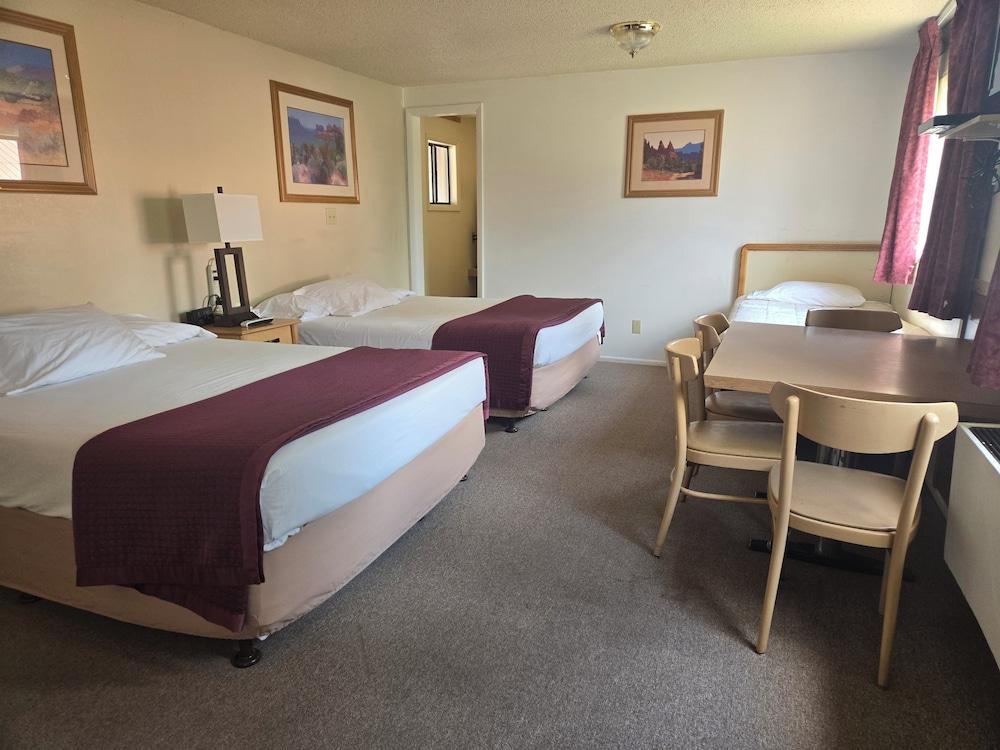 Hatch Station Motel and Restaurant