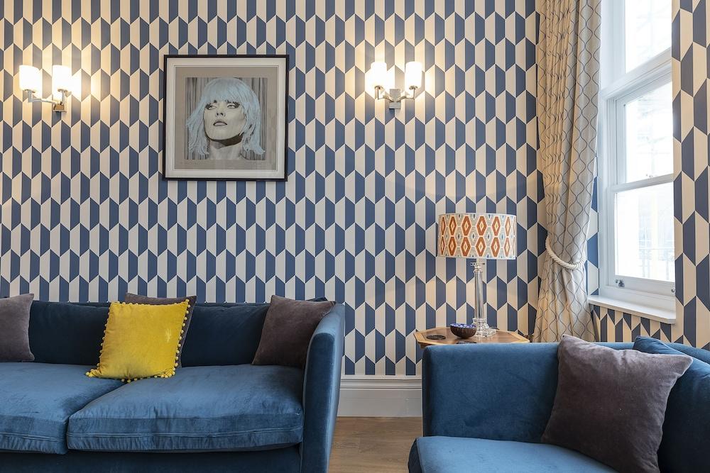 Gorgeous 3-bed maisonette in Westbourne Green with patio