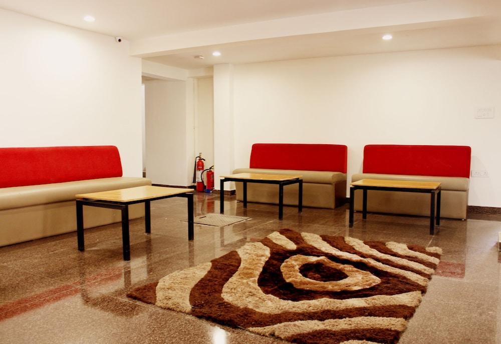 Jagadish hotel begur