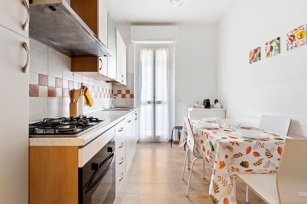 Red Subway Line Modern Flat