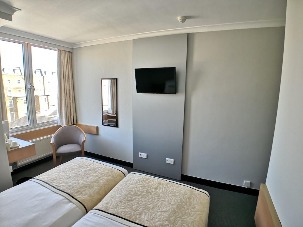 Lancaster Hall Hotel