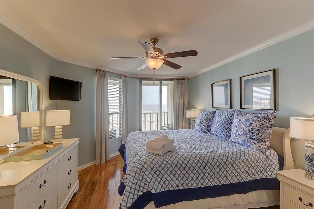 505 Summerhouse Villa