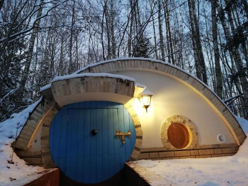 Hobbitland Eco Hotel