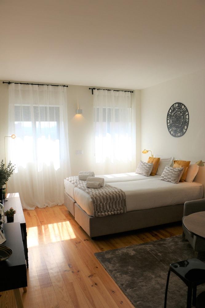 Oporto Invite São Lázaro Charming