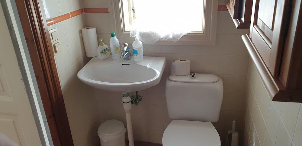 Malistorpets Rosor Bed & Kitchen