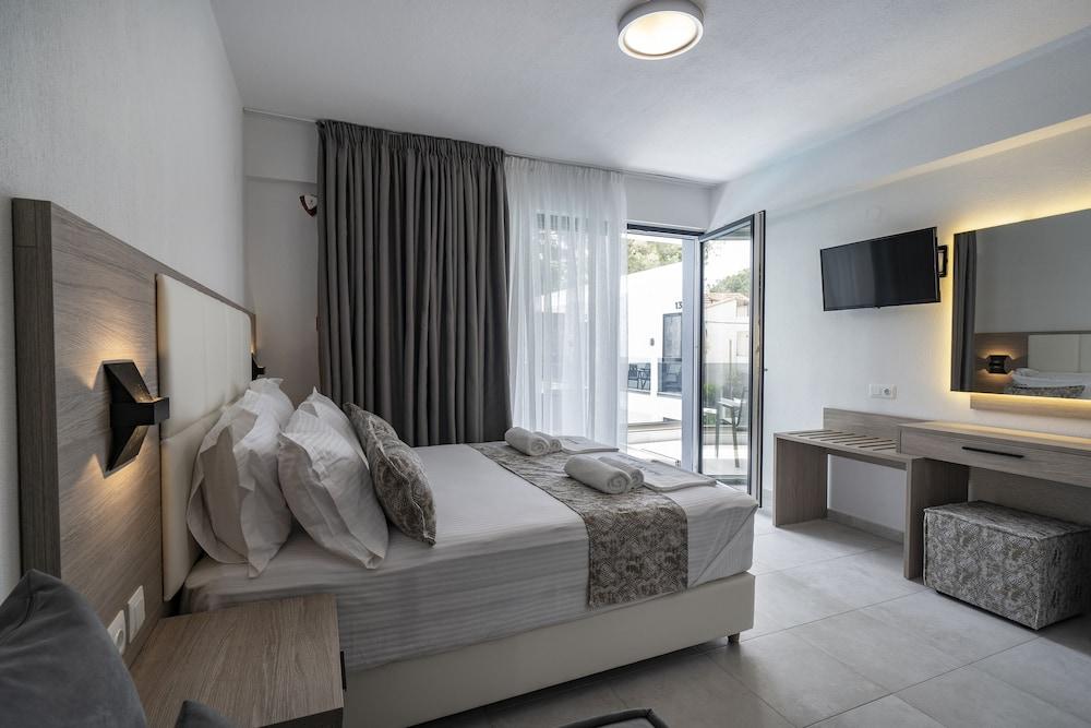 Avaton Luxury Resort